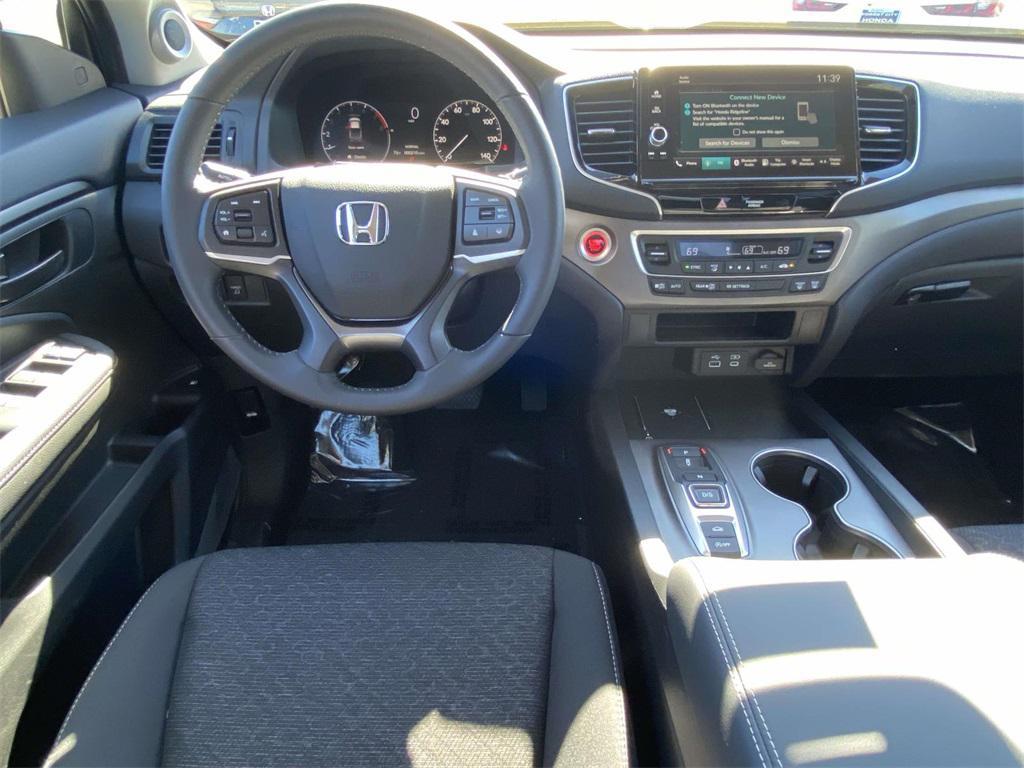 new 2025 Honda Ridgeline car, priced at $43,955