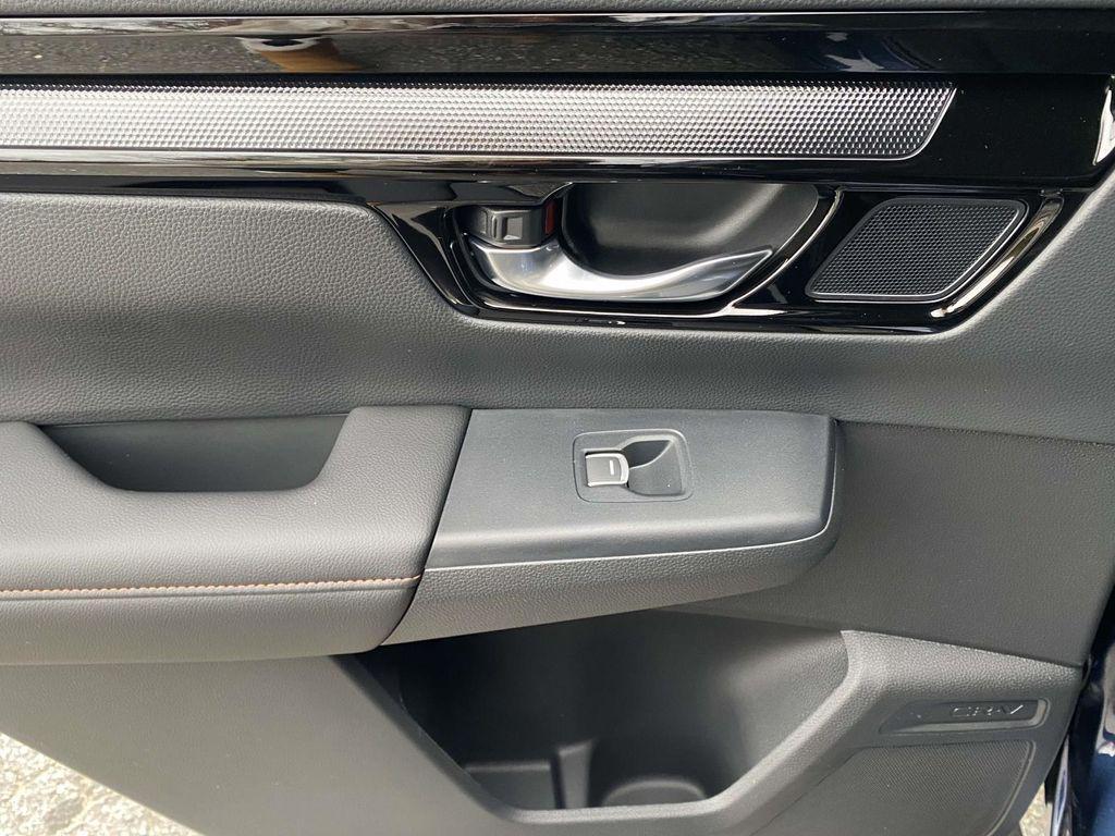 new 2026 Honda CR-V Hybrid car, priced at $43,700