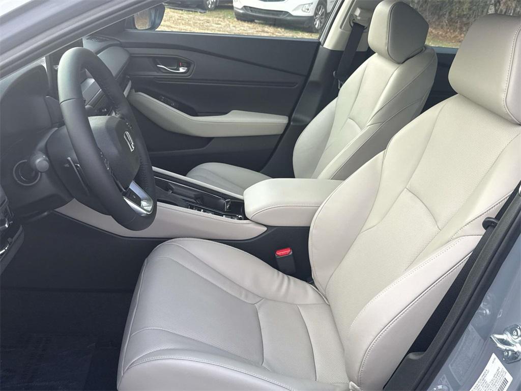 new 2025 Honda Accord Hybrid car, priced at $40,950