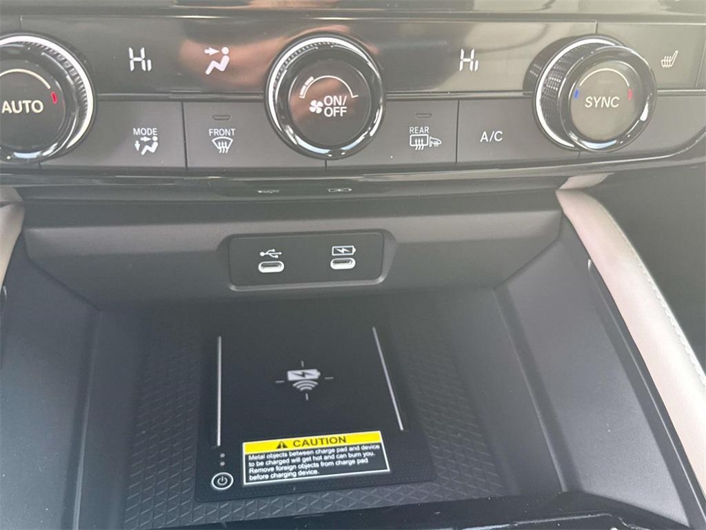 new 2025 Honda Accord Hybrid car, priced at $40,950