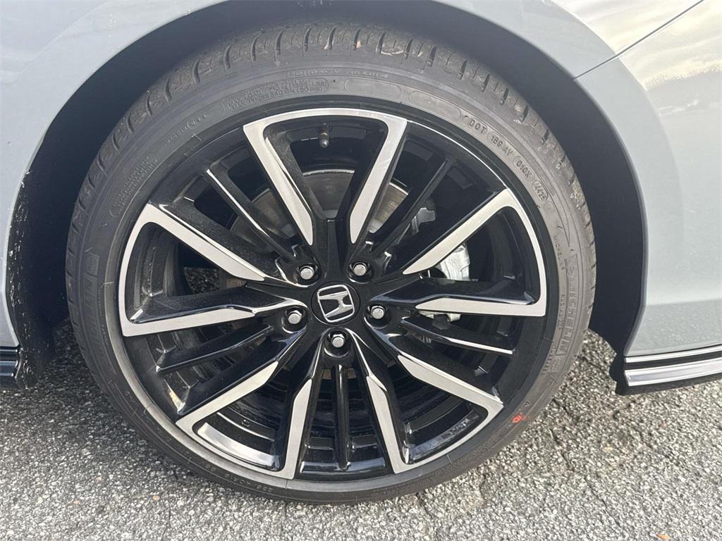 new 2025 Honda Accord Hybrid car, priced at $40,950