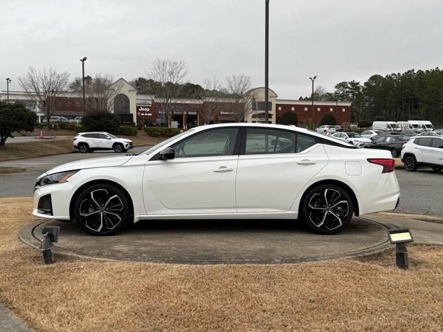 used 2023 Nissan Altima car, priced at $21,611