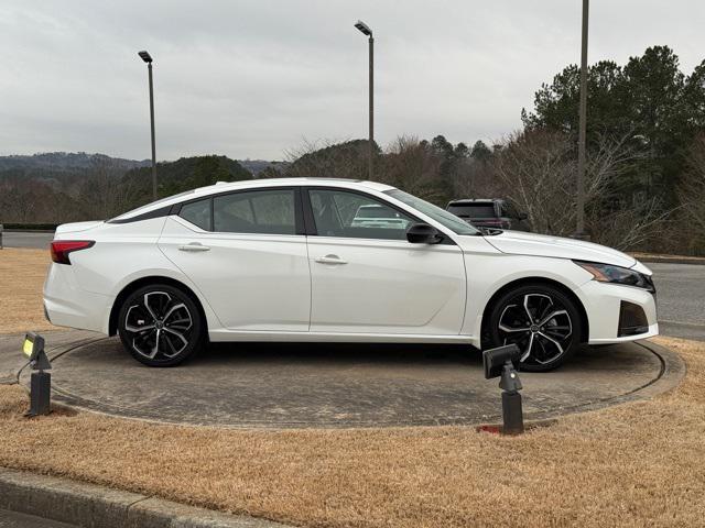 used 2023 Nissan Altima car, priced at $21,611