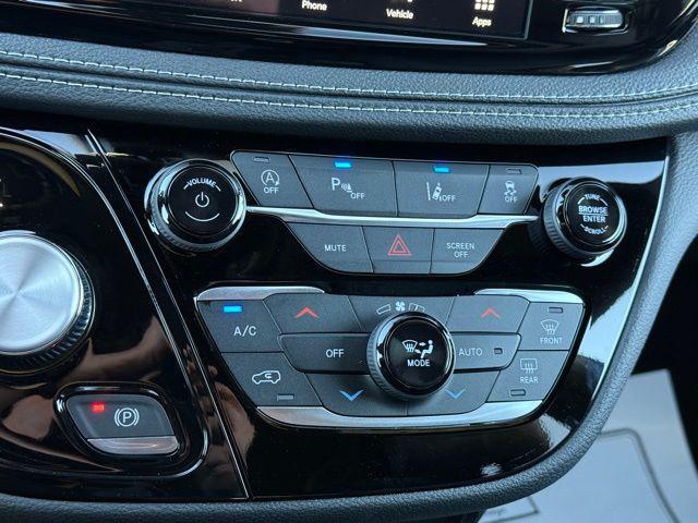 new 2026 Chrysler Pacifica car, priced at $39,930