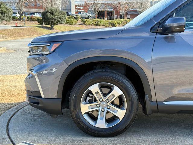 used 2024 Honda Pilot car, priced at $37,912