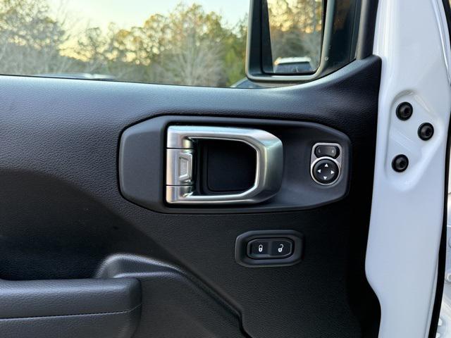 new 2026 Jeep Wrangler car, priced at $48,913