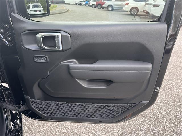 new 2025 Jeep Gladiator car, priced at $38,775