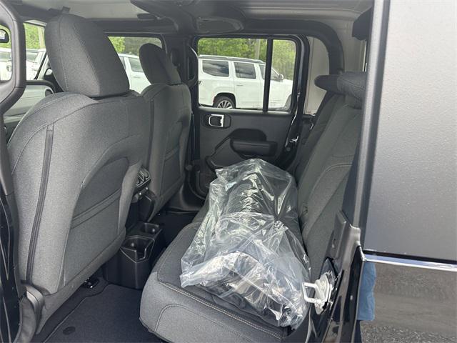 new 2025 Jeep Gladiator car, priced at $38,775