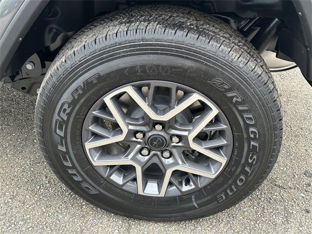new 2025 Jeep Wrangler car, priced at $43,908