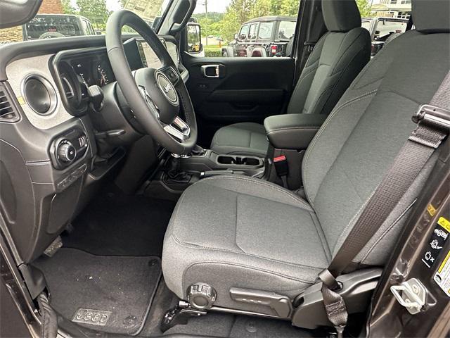 new 2025 Jeep Wrangler car, priced at $43,908