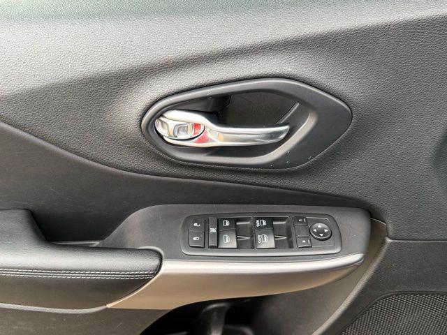 used 2019 Jeep Cherokee car, priced at $11,910