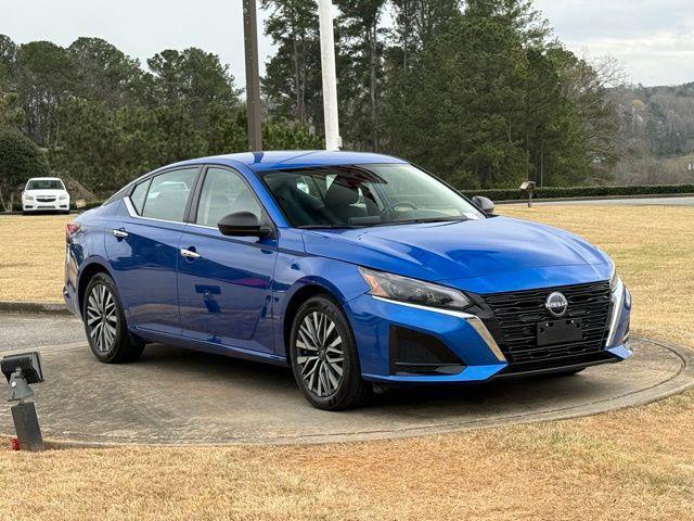 used 2025 Nissan Altima car, priced at $21,914