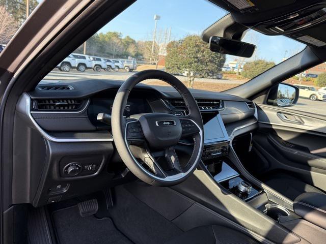 new 2025 Jeep Grand Cherokee car, priced at $36,170