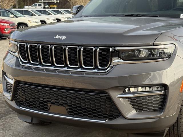 new 2025 Jeep Grand Cherokee car, priced at $40,908