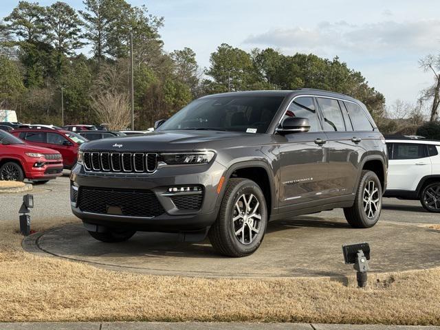 new 2025 Jeep Grand Cherokee car, priced at $40,908