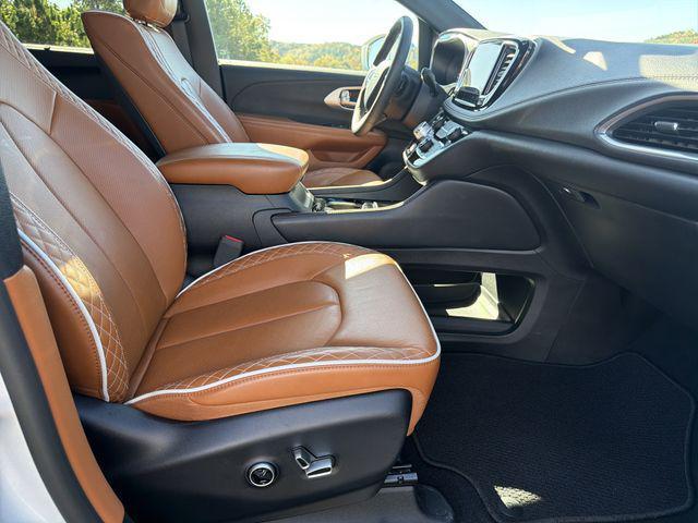 used 2024 Chrysler Pacifica car, priced at $40,904