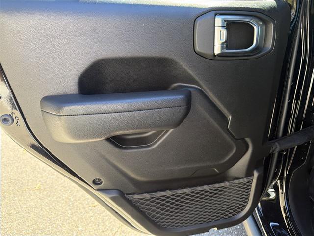 used 2024 Jeep Gladiator car, priced at $37,099