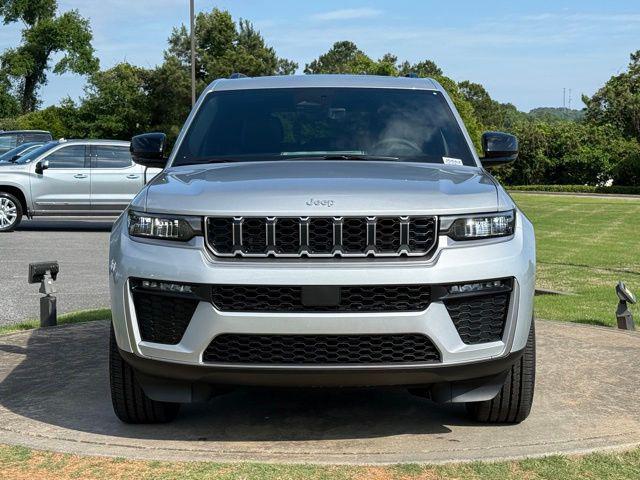new 2026 Jeep Grand Cherokee car, priced at $45,220