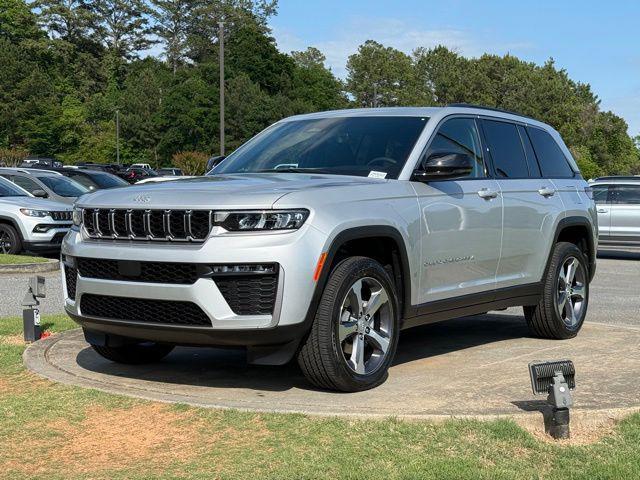 new 2026 Jeep Grand Cherokee car, priced at $45,220