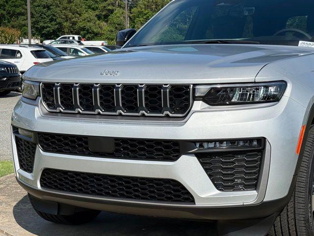 new 2026 Jeep Grand Cherokee car, priced at $45,220
