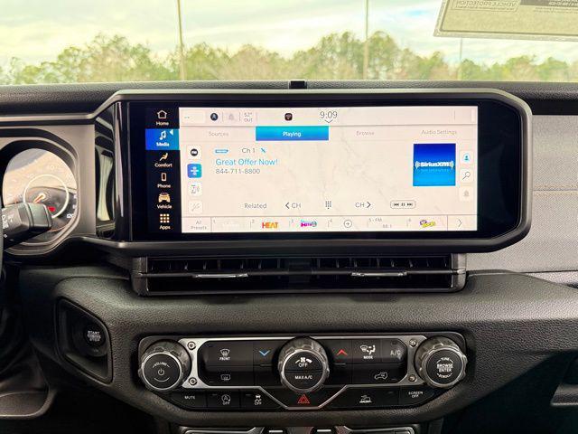 new 2026 Jeep Gladiator car, priced at $41,010