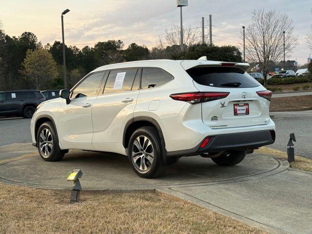 used 2021 Toyota Highlander car, priced at $28,927