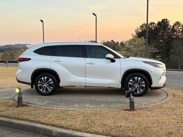 used 2021 Toyota Highlander car, priced at $28,927