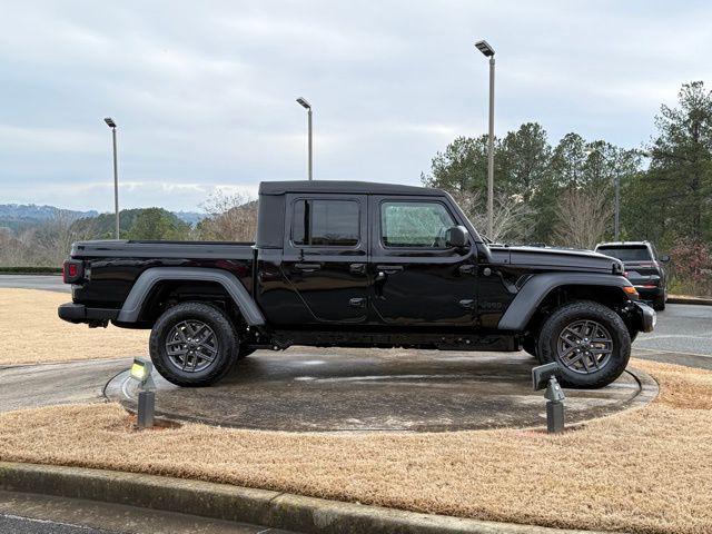 new 2026 Jeep Gladiator car, priced at $42,605