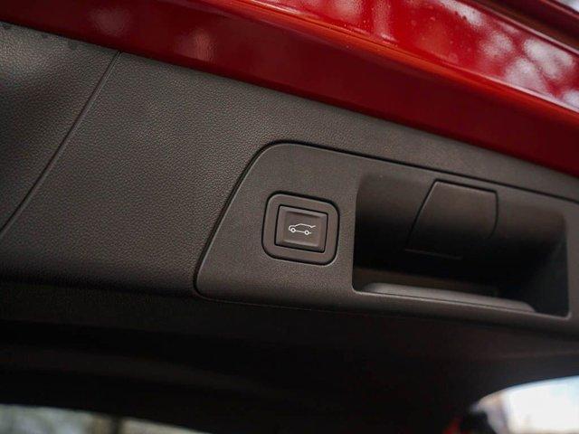 new 2025 Buick Envision car, priced at $39,781