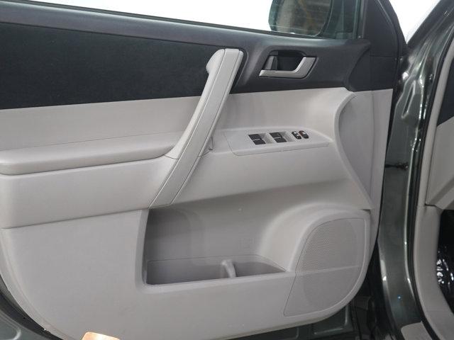 used 2013 Toyota Highlander car, priced at $15,000