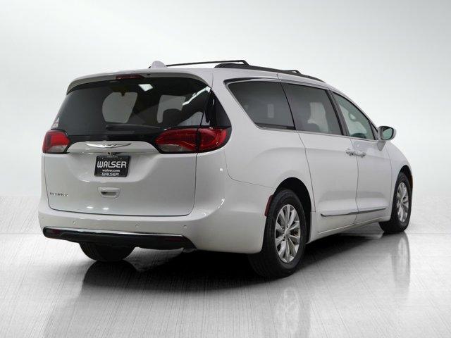 used 2017 Chrysler Pacifica car, priced at $15,500