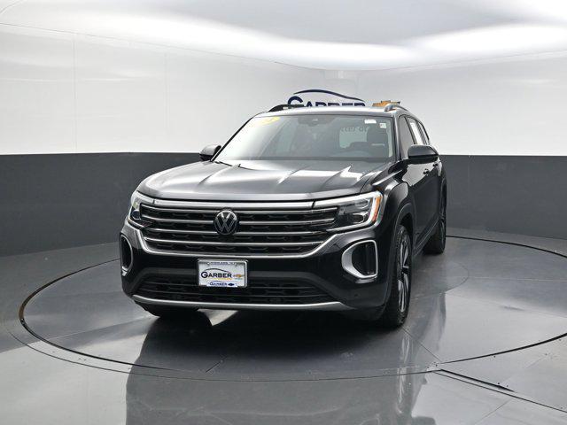 used 2024 Volkswagen Atlas car, priced at $33,292