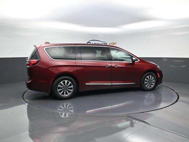 used 2022 Chrysler Pacifica Hybrid car, priced at $29,593
