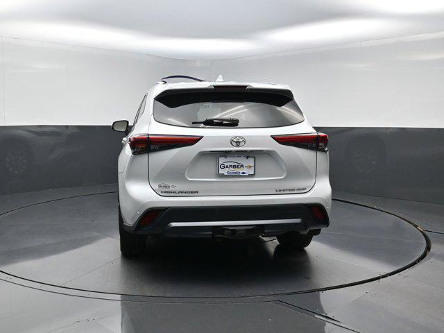 used 2022 Toyota Highlander car, priced at $33,584
