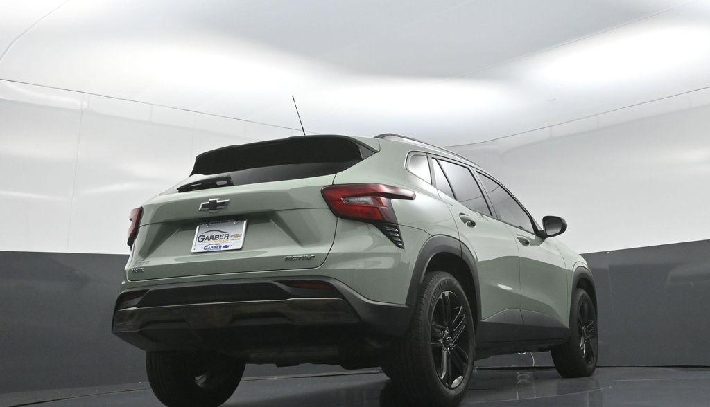 used 2025 Chevrolet Trax car, priced at $26,044