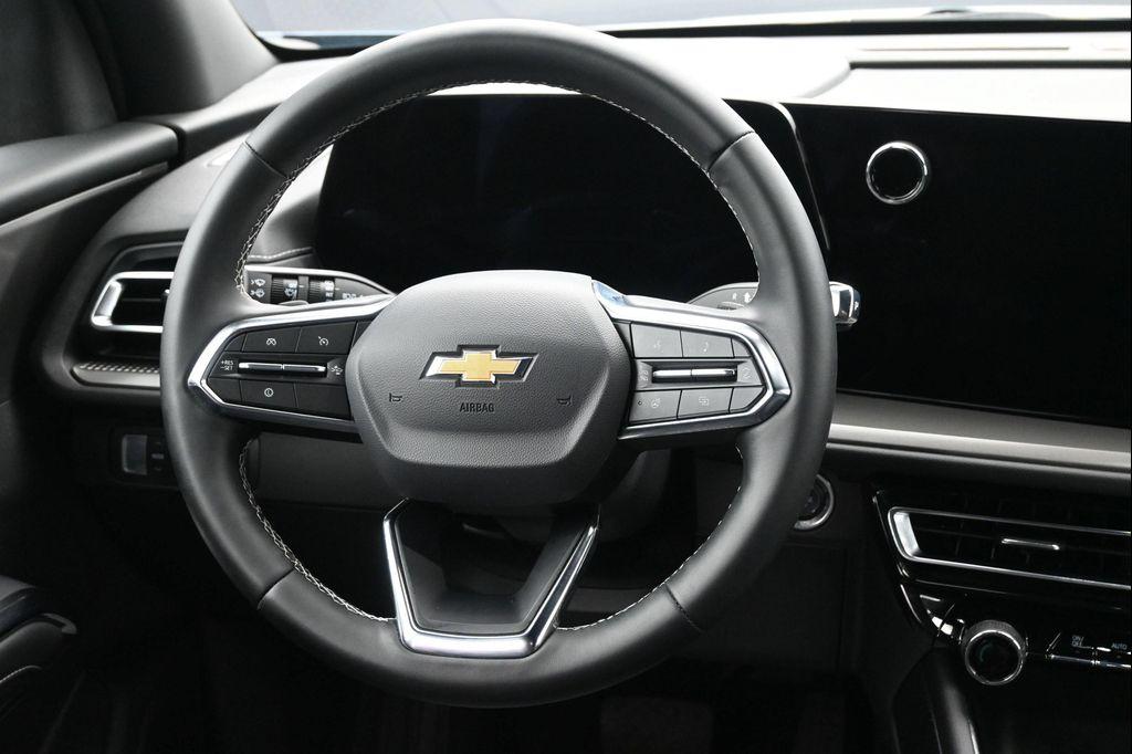 used 2026 Chevrolet Traverse car, priced at $43,176