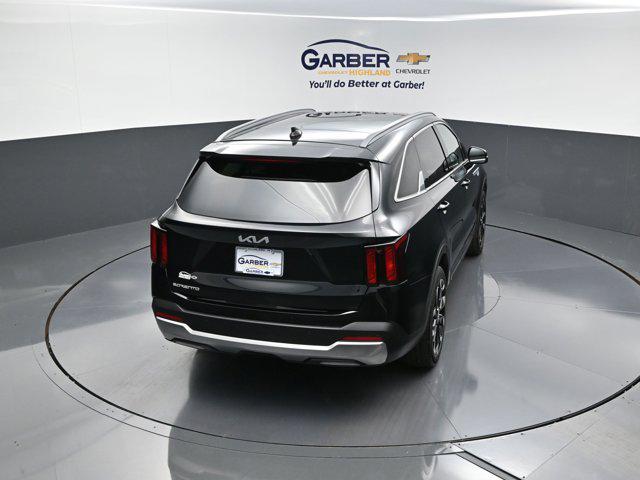 used 2025 Kia Sorento car, priced at $34,192