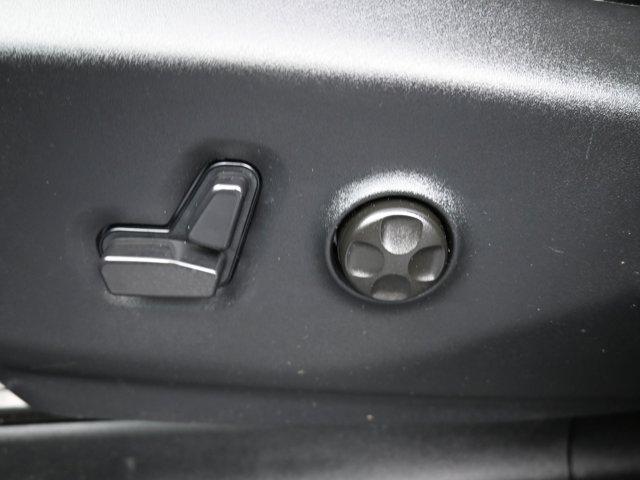 used 2025 Chrysler Pacifica car, priced at $31,230