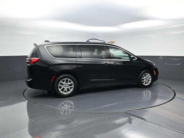 used 2025 Chrysler Pacifica car, priced at $31,230