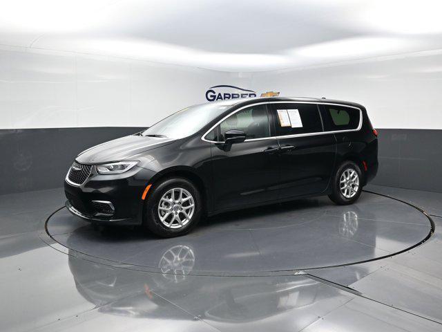 used 2025 Chrysler Pacifica car, priced at $31,230