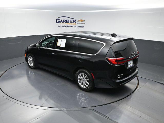 used 2025 Chrysler Pacifica car, priced at $31,230