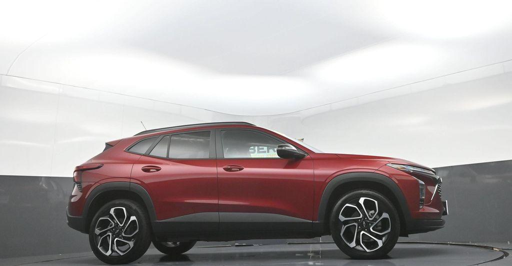 used 2025 Chevrolet Trax car, priced at $25,866