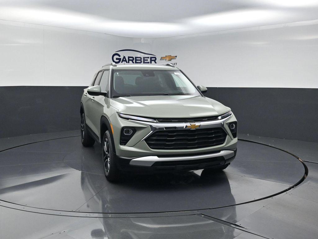 new 2026 Chevrolet TrailBlazer car, priced at $28,195