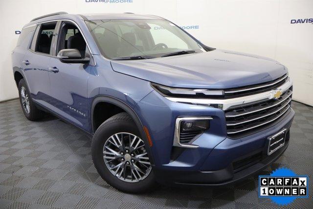 used 2025 Chevrolet Traverse car, priced at $36,995