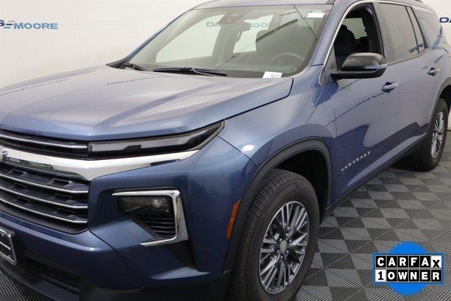 used 2025 Chevrolet Traverse car, priced at $36,995