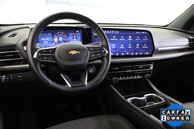 used 2025 Chevrolet Traverse car, priced at $36,995