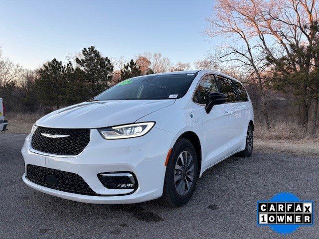 used 2024 Chrysler Pacifica Hybrid car, priced at $29,495