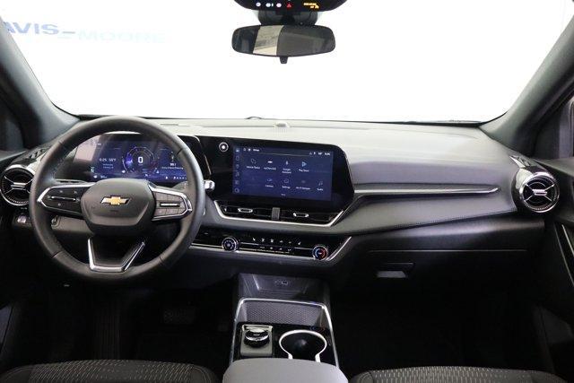 new 2026 Chevrolet Equinox car, priced at $30,495