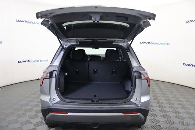 new 2026 Chevrolet Equinox car, priced at $30,495