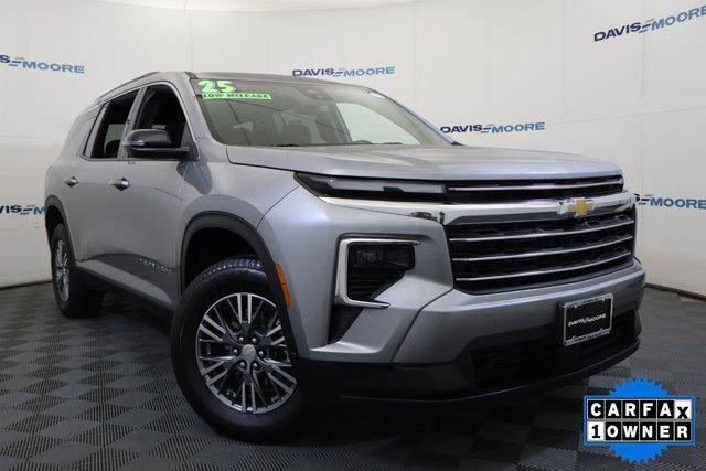 used 2025 Chevrolet Traverse car, priced at $33,995